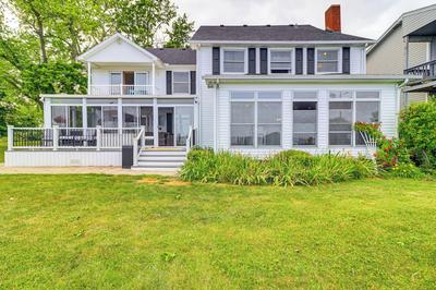 Great Lake Erie Getaway w/ Hot Tub & Private Beach