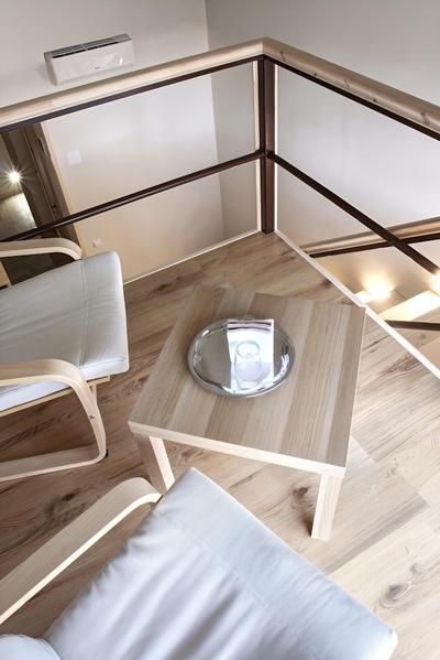 Stony Island Hotel at Blagodatnaya