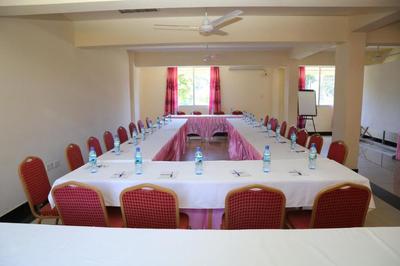 Merry Villa Hotel & Apartments