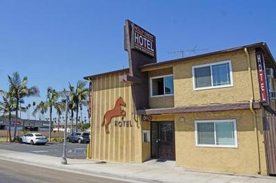 Holly Crest Hotel - Los Angeles, LAX Airport main