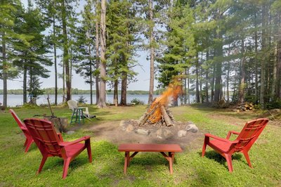 Paddle, Play & Relax: Home w/ Pioneer Lake Access!