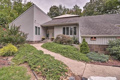 Private Yard: Pet-friendly Home in Dover