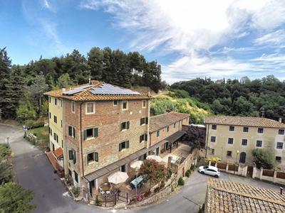 Spacious Cottage in Palaia With Private Pool