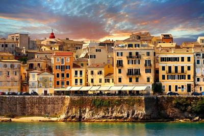 Family House in Corfu Town, old Port