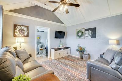 Pet-friendly Home w/ Porch Near Chickasha!
