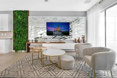 Avatar Theme 7 BR Luxury Decor at Solara