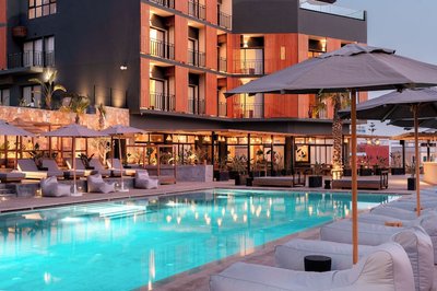 nobi boutique surf hotel