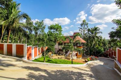 Edakkal Village Resort