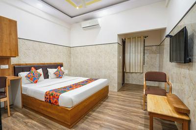 FabHotel Classic Heights - Near Yelahanka Railway Station