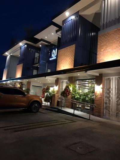 The Madeline Boutique Hotel & Suites