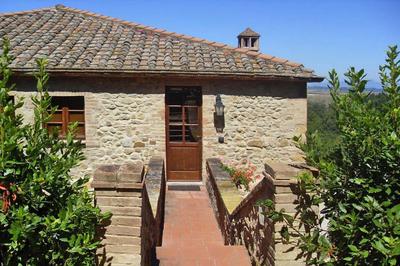 Apartment in Volterra With Panoramic Views