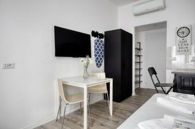 Stylish Studios near Subway