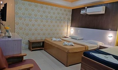 Fabhotel Amutham Residency