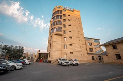 Corniche White City Hotel