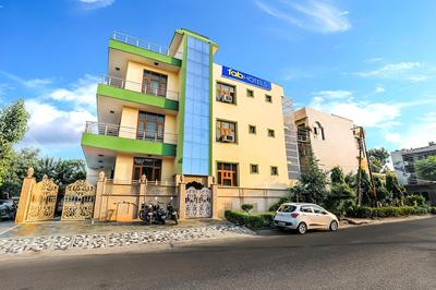FabHotel Silver Inn