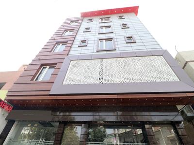 Hotel Aman Residency