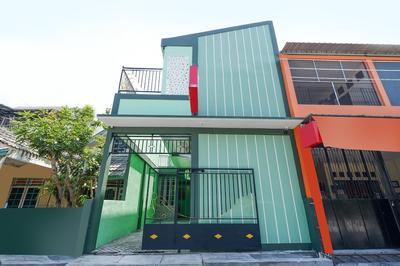 OYO 1183 Kalimaya Residence Syariah