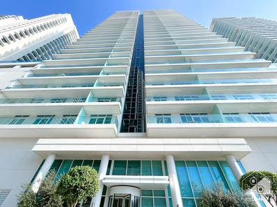 Luxurious Beach front Apt with balcony Dubai Marina