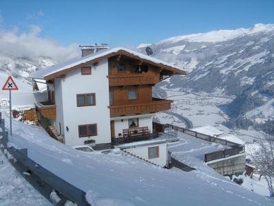 Apartment in Hippach im Zillertal With a Garden
