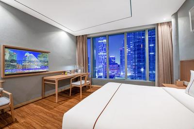 Holiday Inn Guangzhou Zhujiang New Town by IHG