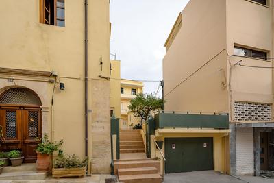 Heart of Old Town Cozy Home - Yard & Parking