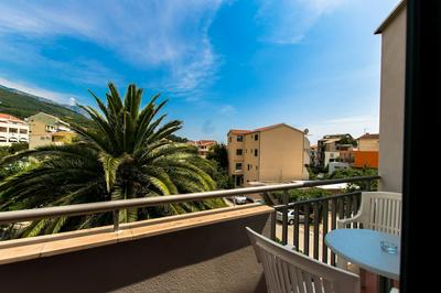 Cobra - Excellent Location - A1