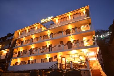 Hotel Happy Home The Lake Paradise