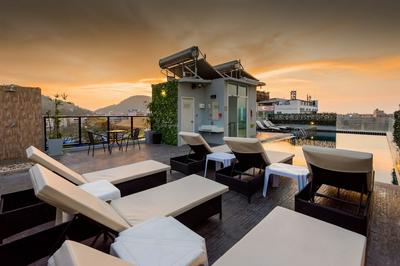 Hallo Patong Hotel & Restaurant