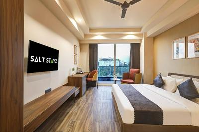 Saltstayz Premier – Golf Course Road & Sector 42