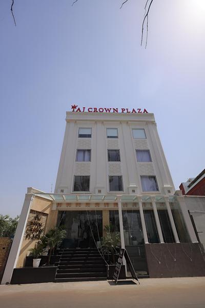 Hotel Taj Crown Plaza