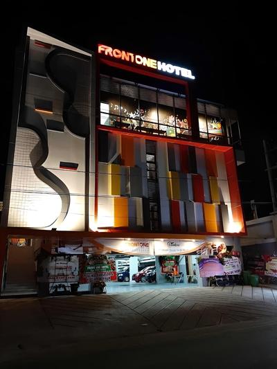 Front One Hotel Tulungagung
