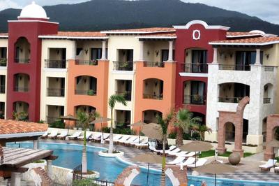 Unique Master 1 Bedroom Suite 1 King