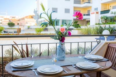 B05 - Luxury Central 2 bed with Spa by DreamAlgarve