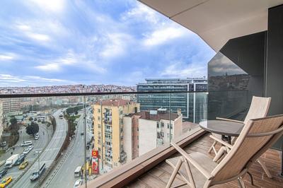 Centrally Located Flat With Balcony in Beyoglu