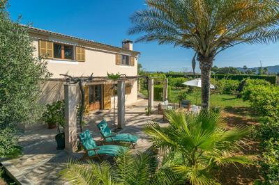 Can Pilos in Inca With 3 Bedrooms and 2 Bathrooms