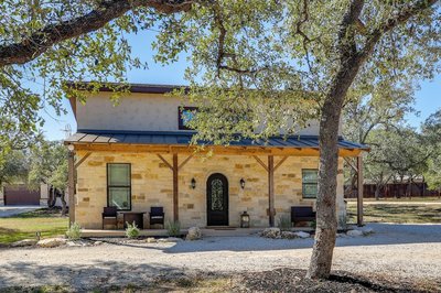 Hill Country Casita Near Guadalupe River!