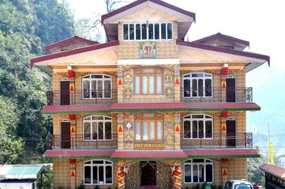 The Fortuna Hotel Lachen by Baizus