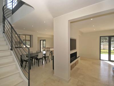 Beautiful Villa With Pool Near St.remy-de-provence