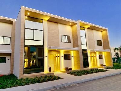 Luxury 4 Bedroom Home @ Magic Village Resort 7487