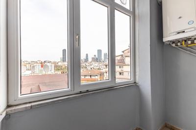Charming Flat w Balcony 10 min to Cevahir Mall