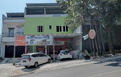 OYO Life 92877 Hotel Rainbow 7296