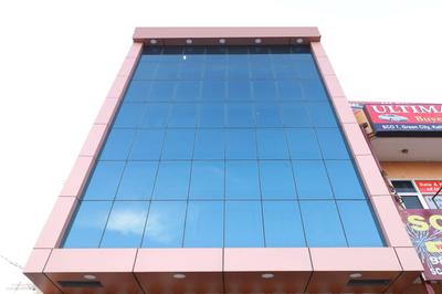 OYO 27972 Hotel Pakeeza