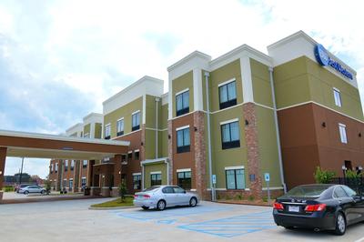 Wyndham Garden New Roads / False River