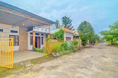 OYO 92714 Miracle Kost