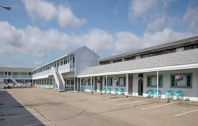 Dolphyn Motel