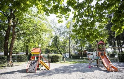 Camping La Pinède