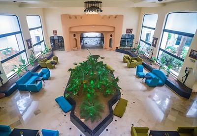 Yasmine Beach - Families and Couples