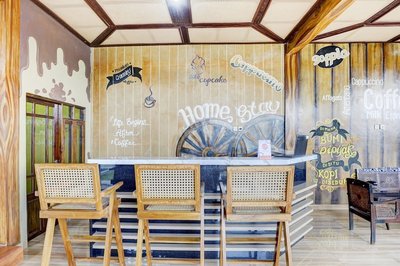 OYO 90303 Cafe & Homestay Kolam Pancing