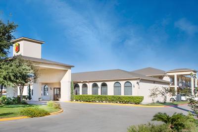 Super 8 by Wyndham San Antonio at I-10