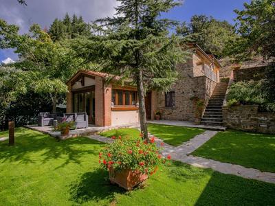 Holiday Home in Cortona With Pool & Garden